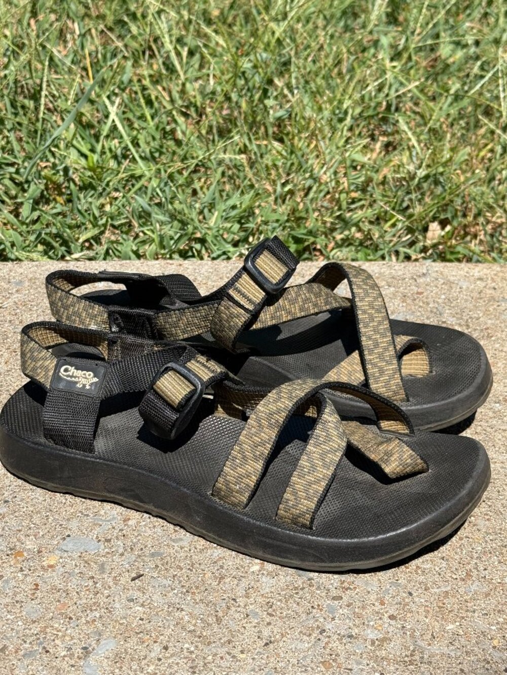 Chaco Z2 Classic Womens 7 Brown Black Hiking Sandals Gorpcore Trail Outdoor 4142